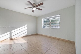 2525 N 23rd Ave in Hollywood, FL - Building Photo - Building Photo