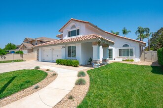 17447 Crestlake Ln in Riverside, CA - Building Photo - Building Photo