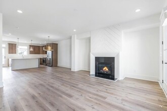 309 Penny Ct in Sandy Springs, GA - Building Photo - Building Photo