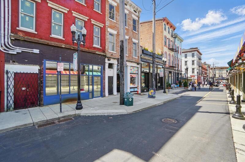 107 W Elder St in Cincinnati, OH - Building Photo