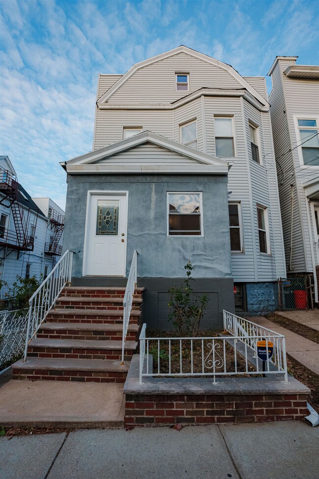 property at 66 46th St
