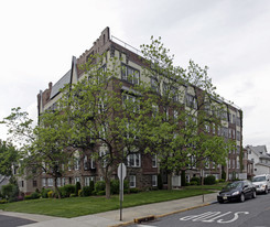 Poplar Place Apartments