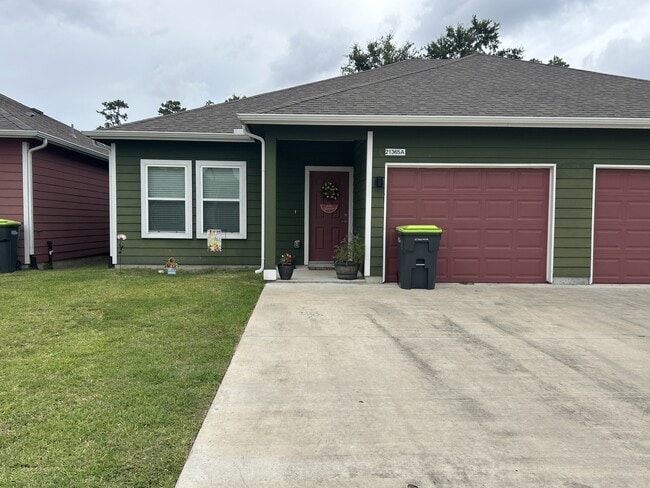 21377 W Wallis Dr in Porter, TX - Building Photo - Building Photo