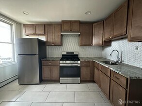 159 Lewis St in Perth Amboy, NJ - Building Photo - Building Photo