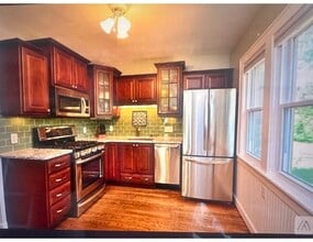 3085 N Brookfield Rd in Brookfield, WI - Building Photo - Building Photo