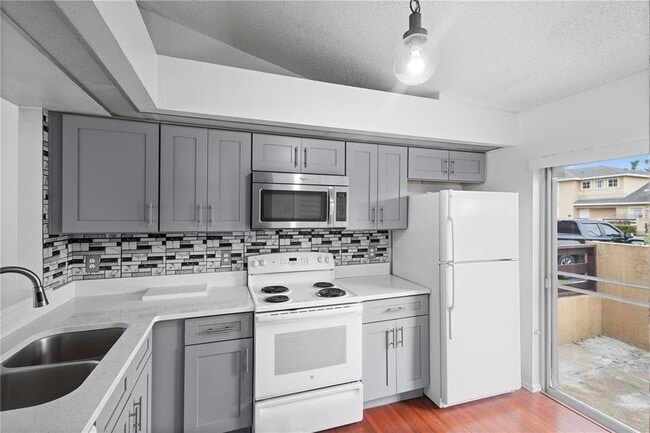 3125 Sandy Shore Ln in Kissimmee, FL - Building Photo - Building Photo