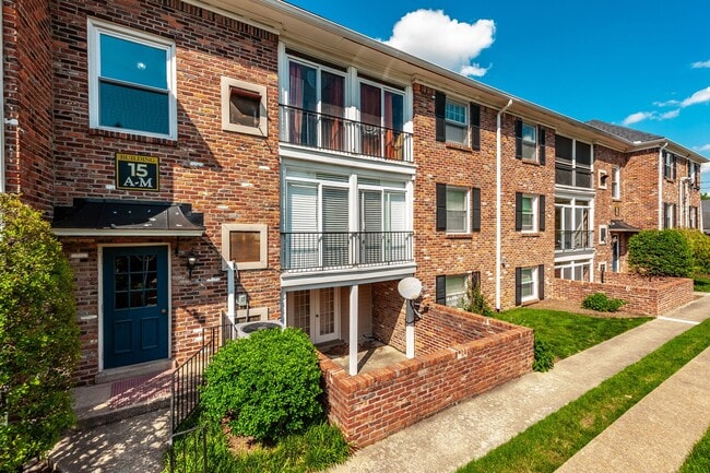 property at 5025 Hillsboro Pike
