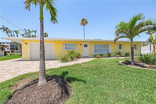 property at 2 Fairview Blvd