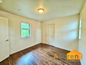 73 S Mountain Ave in Ashland, OR - Building Photo - Building Photo