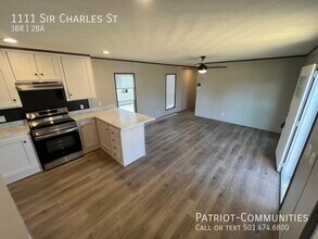 1111 Sir Charles St in Jacksonville, AR - Building Photo - Building Photo