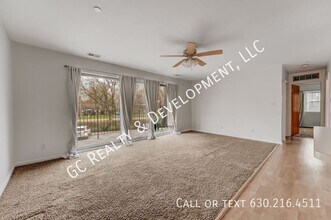 1115 Royal St George Dr in Naperville, IL - Building Photo - Building Photo