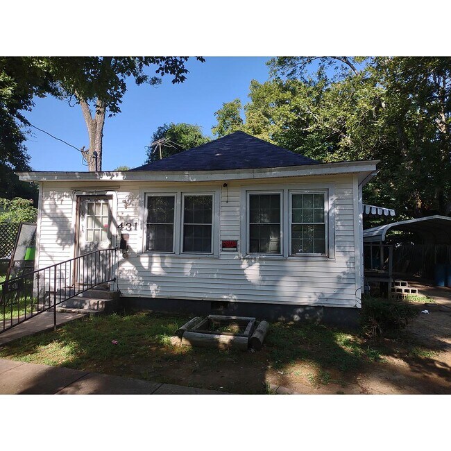 Unavailable Property at 431 Peete St in Covington, TN Listing Removed