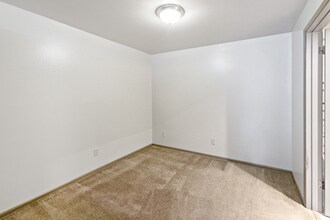 5625 15th Ave NE in Seattle, WA - Building Photo - Building Photo