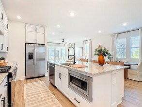 8735 Catamaran Dr in Naples, FL - Building Photo - Building Photo