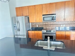 711 Cosmopolitan Dr NE in Atlanta, GA - Building Photo - Building Photo