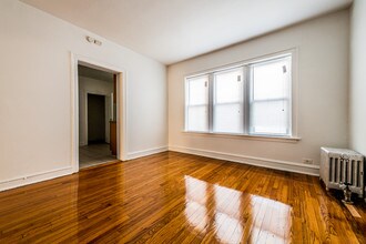 1748 E 71st Pl in Chicago, IL - Building Photo - Building Photo