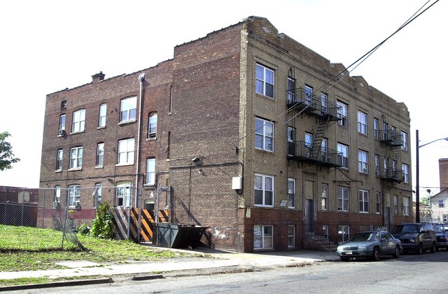 231-235 South St in Newark, NJ - Building Photo - Building Photo