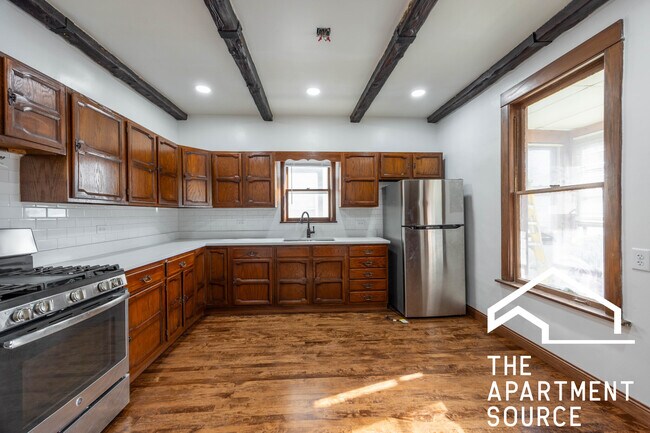 5311 W Berenice Ave, Unit 1 in Chicago, IL - Building Photo - Building Photo