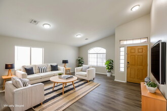 7937 W Hess Ave in Phoenix, AZ - Building Photo - Building Photo