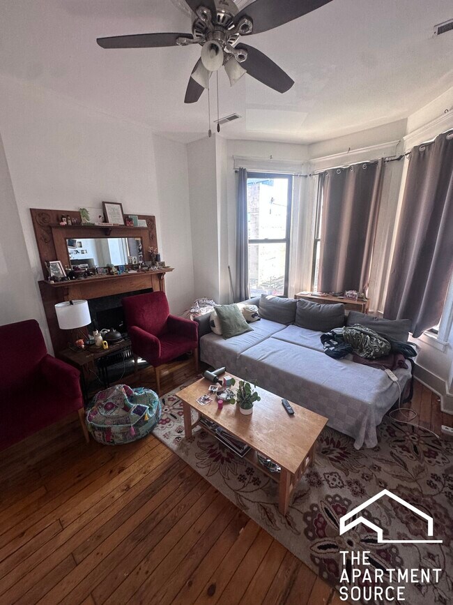 1467 N Milwaukee Ave in Chicago, IL - Building Photo - Building Photo