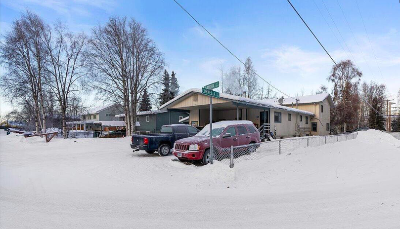 1209 Ramona St in Anchorage, AK - Building Photo