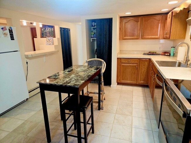 299 Crescent Ave in Revere, MA - Foto de edificio - Building Photo