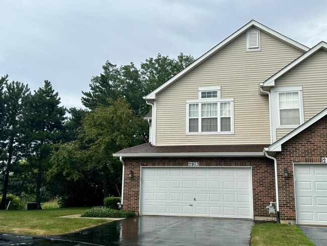 property at 2813 Kentshire Ct
