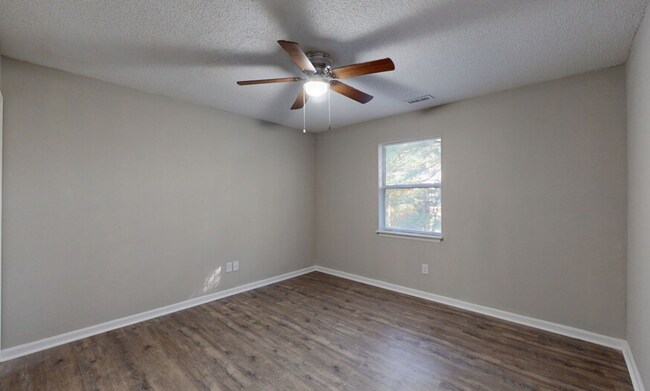 3005 Caldwell Court in Greenville, NC - Building Photo - Building Photo
