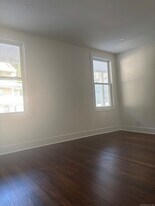 19 N Spring St in Ansonia, CT - Building Photo