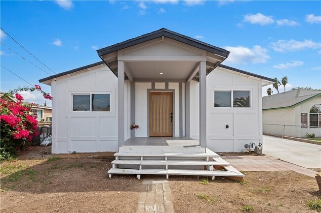 7830 Casa Blanca St in Riverside, CA - Foto de edificio - Building Photo