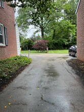 1037 Montgomery Ave in Penn Valley, PA - Building Photo - Building Photo