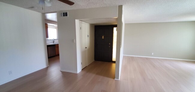1005 W Duarte Rd, Unit 10 in Arcadia, CA - Building Photo - Building Photo