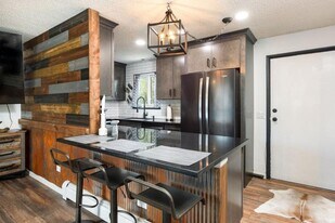 2700 S Holly St in Denver, CO - Building Photo