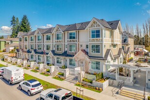 528 Foster Av in Coquitlam, BC - Building Photo