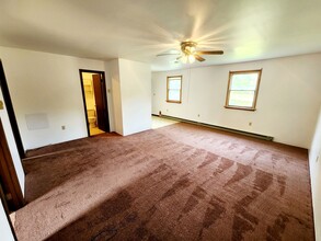520 Post Hill Rd in Henryville, PA - Foto de edificio - Building Photo