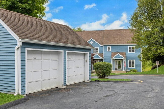 804 Ashford Cir in Brewster, NY - Building Photo - Building Photo