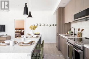 30 Mutual St in Toronto, ON - Building Photo