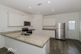 14121 Hacienda Ests Dr in Elgin, TX - Building Photo - Building Photo