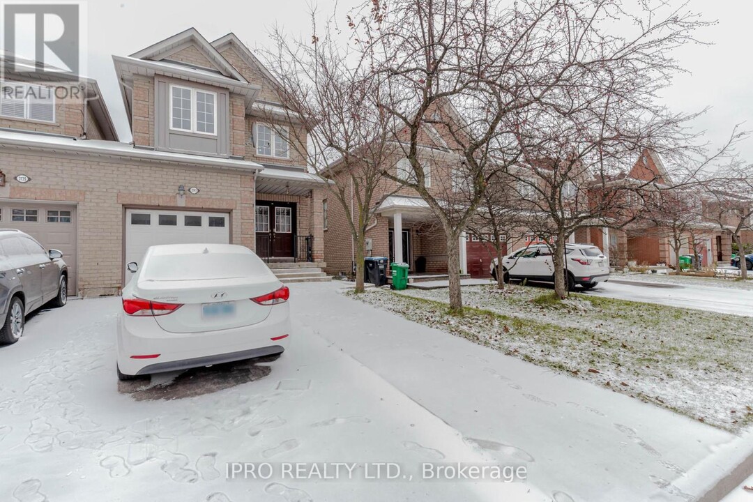 3141 Turbine Crescent in Mississauga, ON - Building Photo