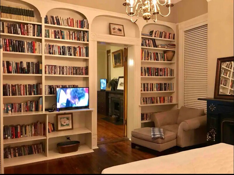 123 W Gwinnett St in Savannah, GA - Building Photo