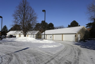 Blaine Courts Seniors Apartments in Blaine, MN - Building Photo - Building Photo