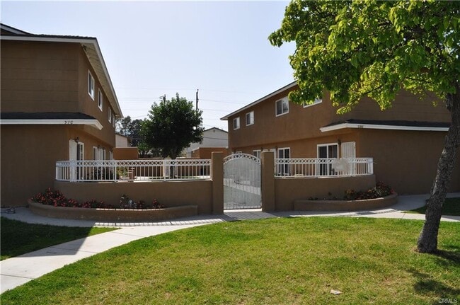 570 Penrose Dr in Corona, CA - Building Photo - Building Photo