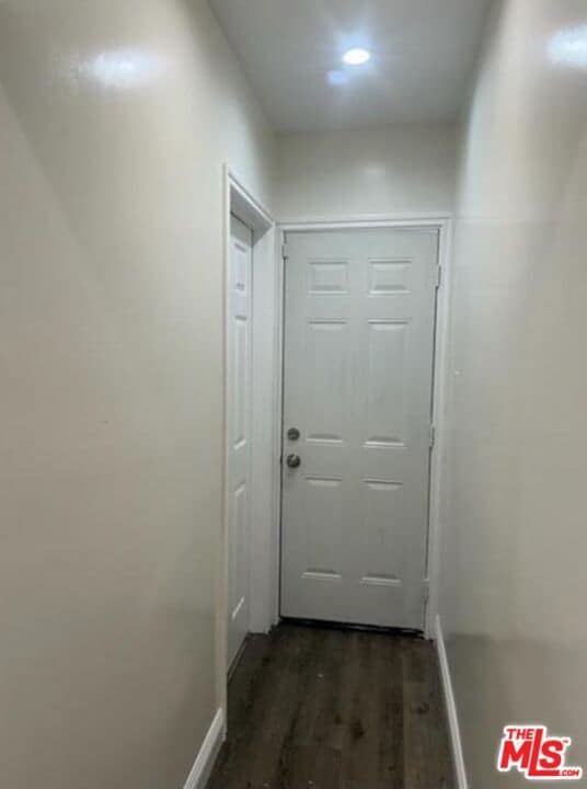1402 E 57th St in Los Angeles, CA - Building Photo - Building Photo