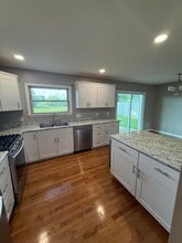 271 Merravay Dr in Florence, KY - Building Photo - Building Photo