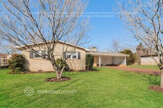 911 Thomas St in Statesville, NC - Foto de edificio - Building Photo