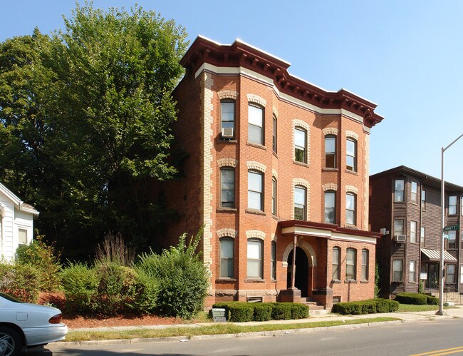 1008 Capitol Ave in Hartford, CT - Building Photo - Building Photo