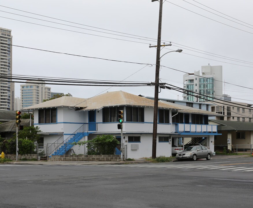 648 University Ave in Honolulu, HI - Building Photo