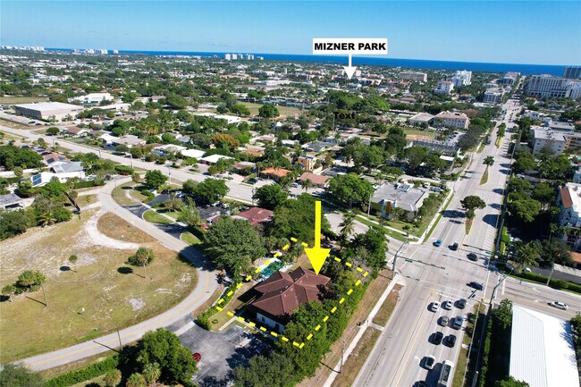 444 Pine Cir in Boca Raton, FL - Building Photo - Building Photo