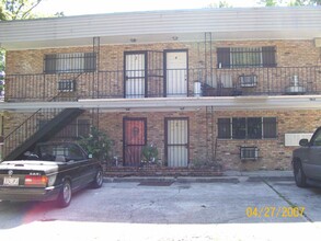 2783 Iowa St in Baton Rouge, LA - Foto de edificio - Building Photo