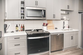 350 Livingston Cmn NE in Calgary, AB - Building Photo - Building Photo